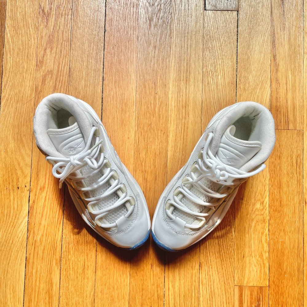 Reebok Question White Clear Blue Sole, Basketball shoes, Women's U.S. Size 5.5 - Picture 5 of 7